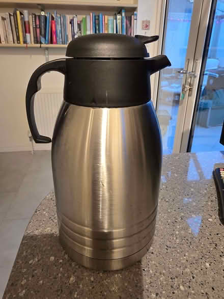 Photo of free VonShef thermal pouring flask, excellent condition (Skipton BD23) #1