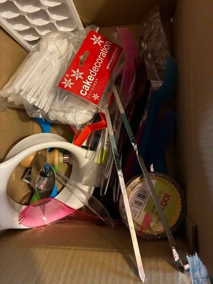 Photo of free Box of selected kitchen/picnic tools (Freemantle SO15) #1