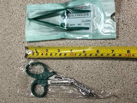 Photo of free First Aid dressing scissors & large tweezers (Wood Farm OX3) #1