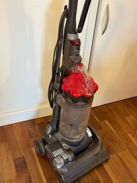 Photo of free Dyson DC33 (BN1) #1