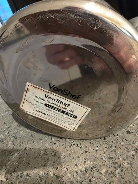 Photo of free VonShef thermal pouring flask, excellent condition (Skipton BD23) #2