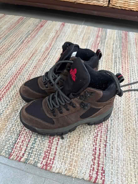 Photo of free EMS women’s hiking boots, 6.5 (Ossining) #2