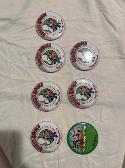 Photo of free Disneyland Pins (Farmington Hills) #1