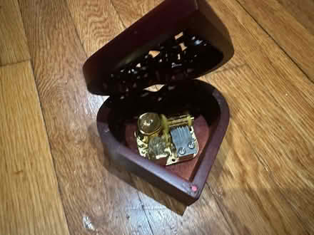 Photo of free Musical heart box (Bellrock area Malden) #3