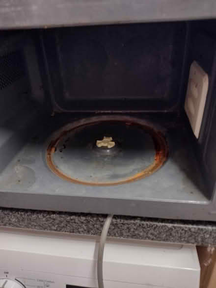 Photo of free Microwave oven (South Ockendon RM15) #2