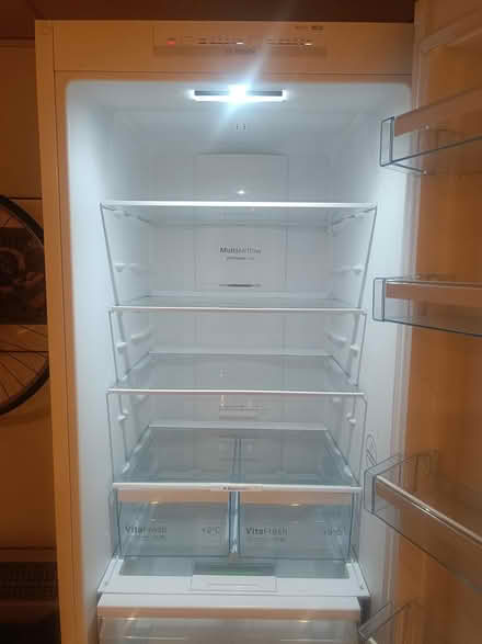 Photo of free Bosch fridge-freezer (London SW11) #3