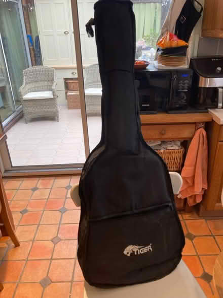 Photo of free Children’s 3/4 acoustic guitar pink (Little Kingshill HP16) #4