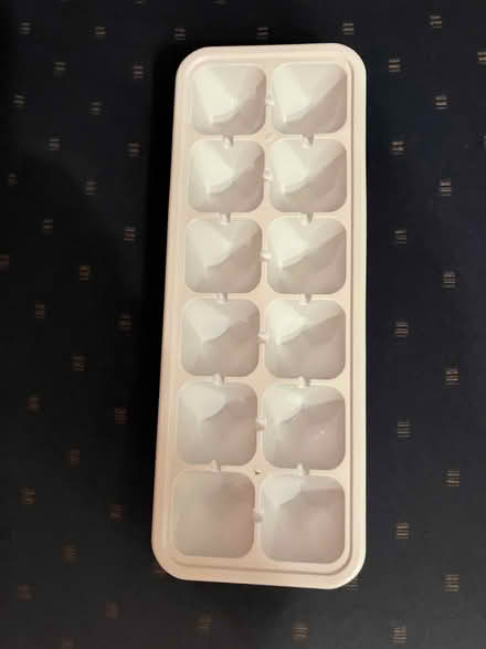 Photo of free Ice Tray (Bilton HG1) #1