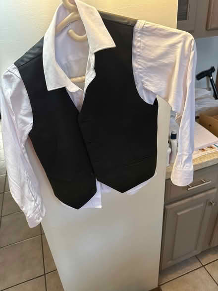 Photo of free Boys suit (Palos area) #2