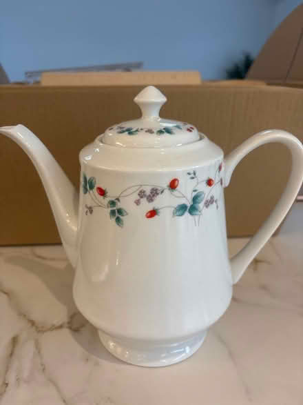 Photo of free Coffee pot (Cairneyhill KY12) #1