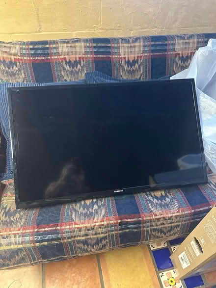 Photo of free Samsung 39-inch LED-backlit LCD TV (Mt Pleasant PA) #1