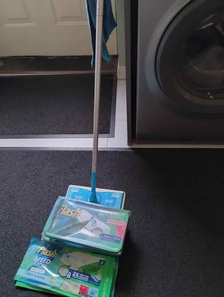 Photo of free Flash mop with cloths (Speedwell Bristol) #2
