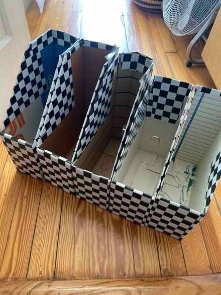 Photo of free 5 magazine holders (takoma Park, MD) #3