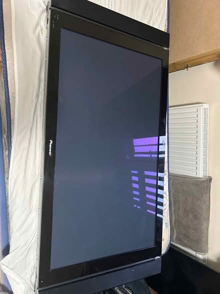 Photo of free 43” plasma tv (Camberley GU152) #1