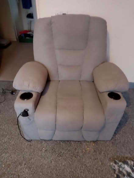 Photo of free Fully Working Electric Recliner Chair (Vale LA1) #1