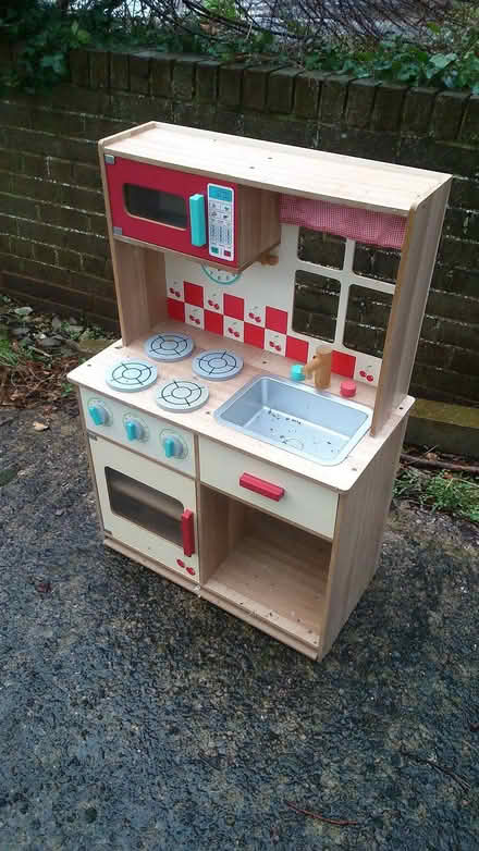Photo of free Play kitchen (Llanfairfechan LL33) #1