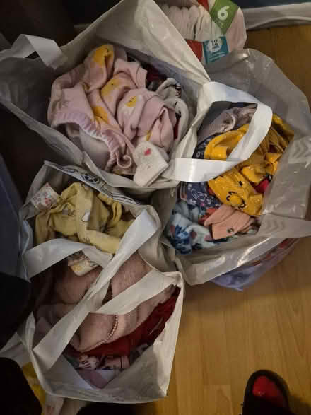 Photo of free Baby girl clothes (LE77AD) #1