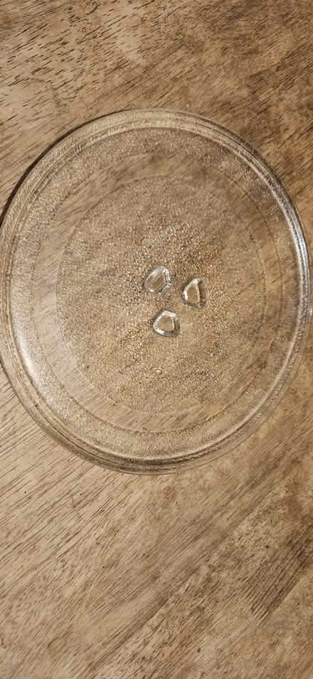 Photo of free Microwave plate (Hampton TW12) #1
