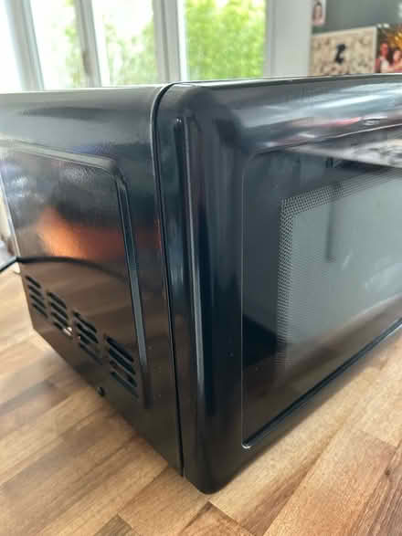 Photo of free Black microwave (Banstead SM7) #2