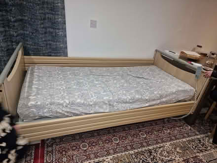Photo of free Electric bed (Tolworth KT5) #1