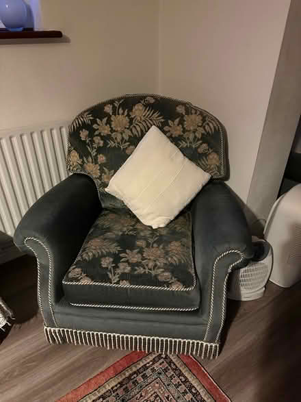 Photo of free 3 piece sofa suite (Rochester ME1) #3