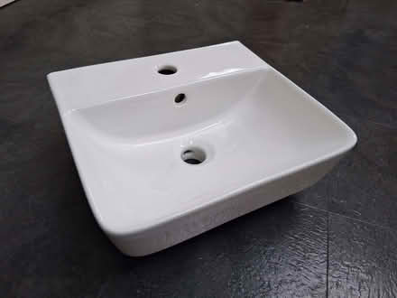 Photo of free Wash basin (Hook KT9) #1