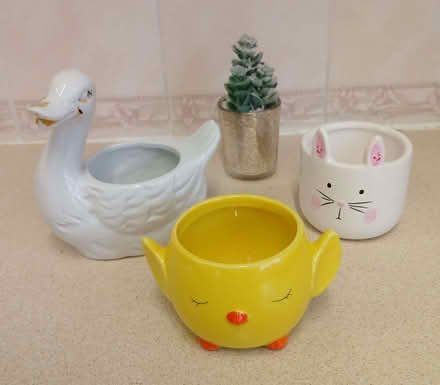 Photo of free 3 small ceramic planters (Sale M33) #1