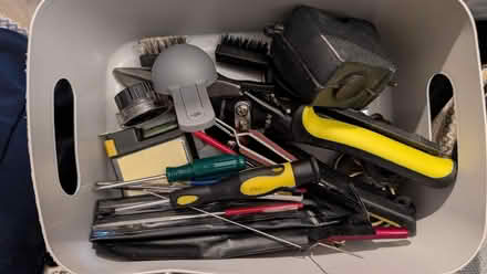 Photo of free A Tub Of Bits And Pieces (BD22) #1