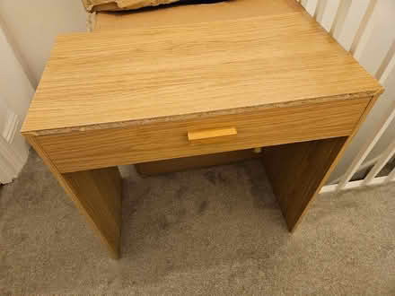 Photo of free Desk with drawers (SE17) #1