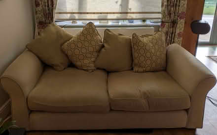 Photo of free Green sofa (Amersham Common HP7) #1
