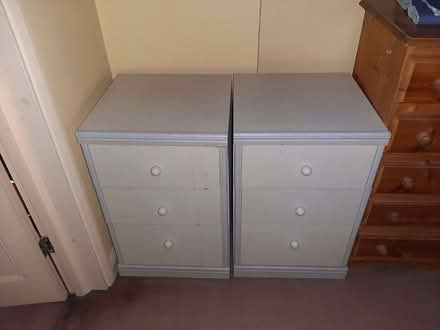Photo of free 2 small bedside chest of draws (Brentford Gate TW8) #1