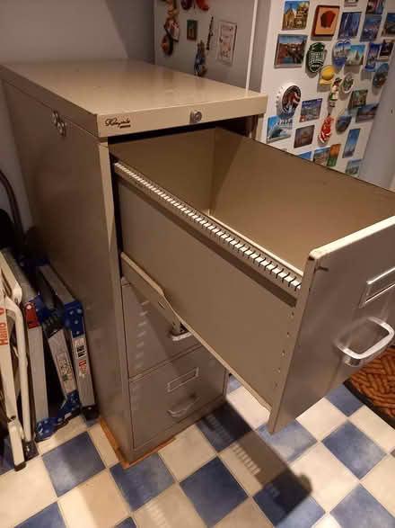 Photo of free 3-drawer metal filing cabinet (Frimley Green GU16) #2