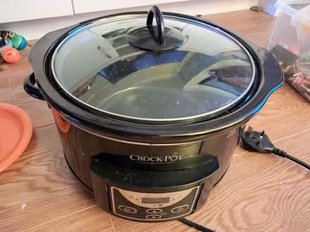 Photo of free Crockpot slow cooker (Kippax LS25) #1