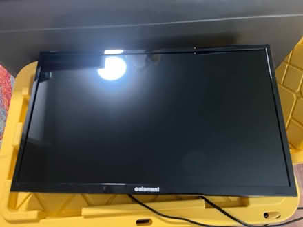 Photo of free 28” Element HDTV (Adam’s Point, Oakland) #1