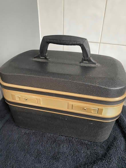 Photo of free Manicure/Pedicure hard case (Prestwood HP16) #2