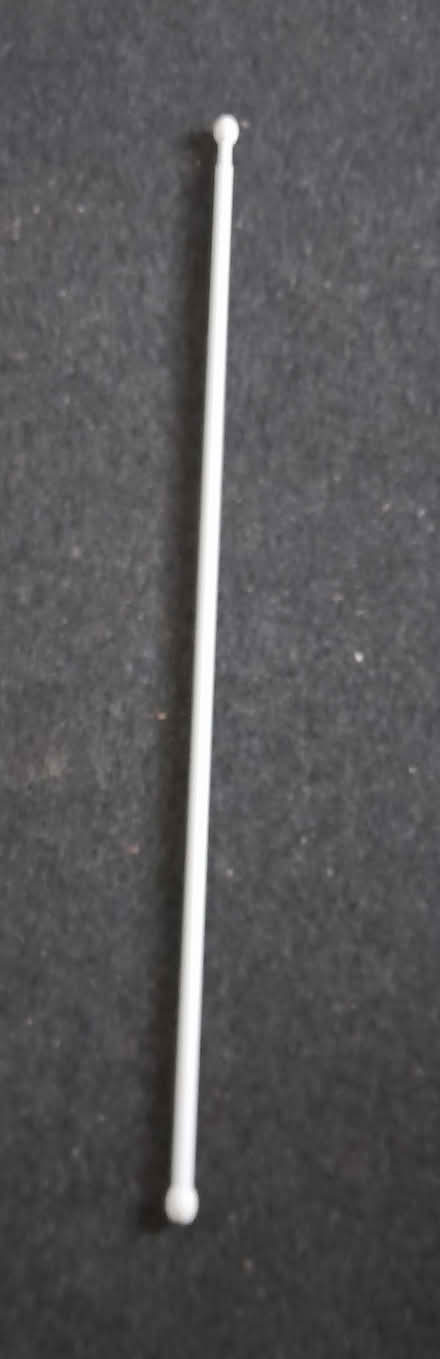 Photo of free Extending curtain rod (Hereford HR1 4) #1