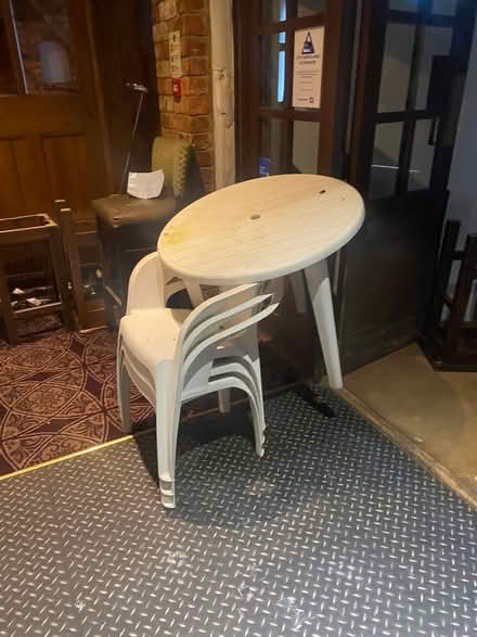 Photo of free garden table And chairs white (Kingsthorpe) #1