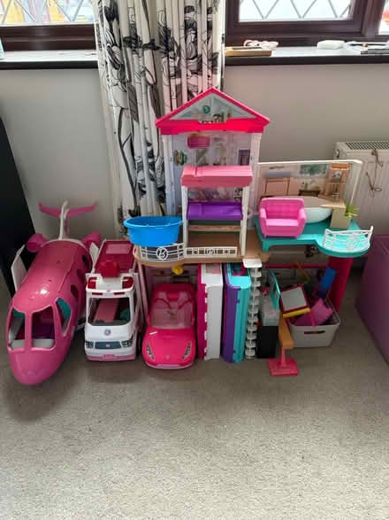 Photo of free Barbie job lot - Dreamhouse and car (Great Amwell SG12) #1