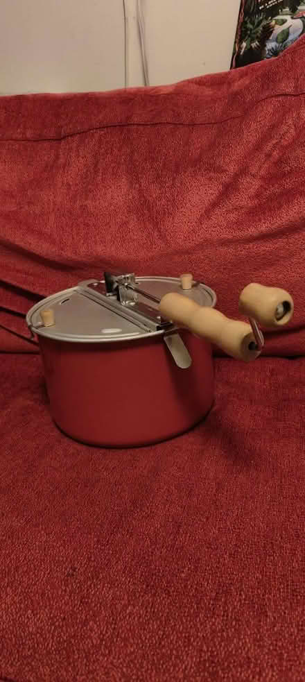 Photo of free Popcorn making pan with stirrer (evercreech BA4) #1