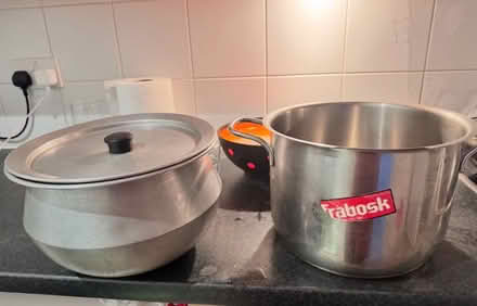 Photo of free cooking pots (sl1 4xz) #4