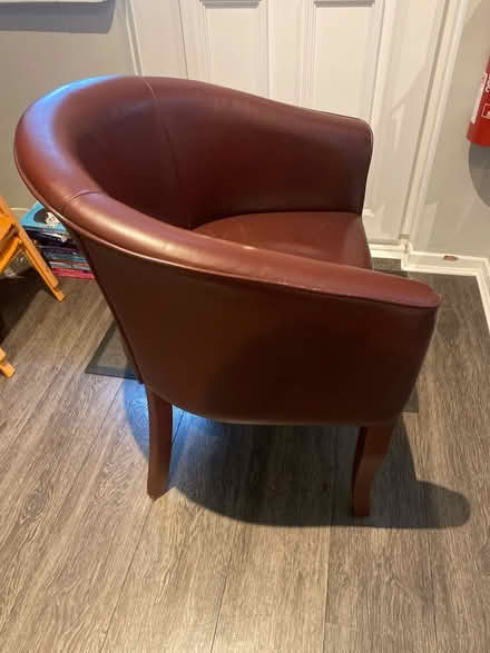 Photo of free Tub chair (Behind Horsham train station) #2