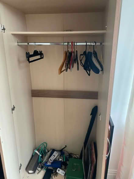 Photo of free Single wardrobe laminate (Horndean PO8) #2
