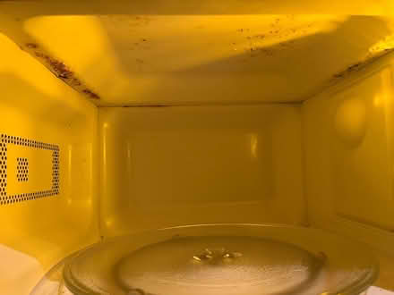 Photo of free Comfee microwave in blue (Barnet, en5) #2