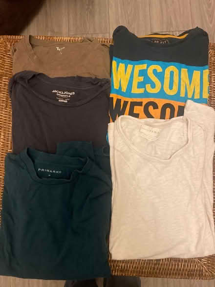 Photo of free Men's bundle - tops (CR0) #1