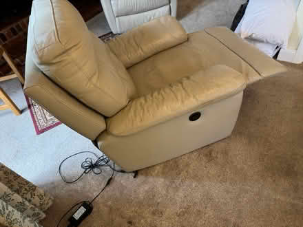 Photo of free Lounge reclining cairs (BR2) #3