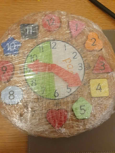 Photo of free Wooden ELC clock and puzzle. Number 7 shape missing (Tilehurst RG31) #1