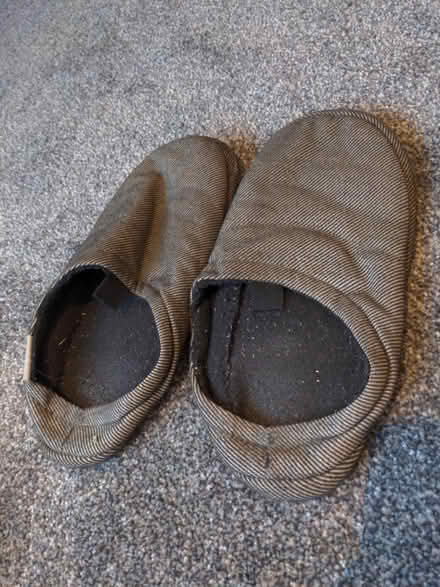 Photo of free Medium grey slippers (Stannington S6) #1
