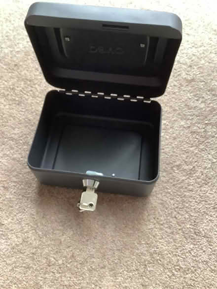 Photo of free Small cash box (Bebington CH63) #1