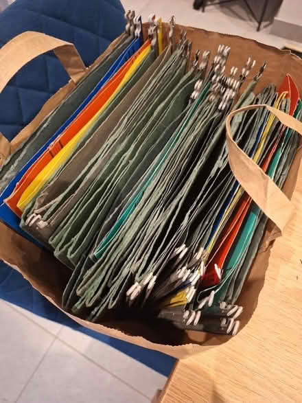 Photo of free Filing cabinet folders (CR5 old coulsdon) #1