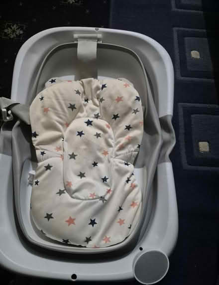 Photo of free Newborn shower bath (Bethel Green E1) #3